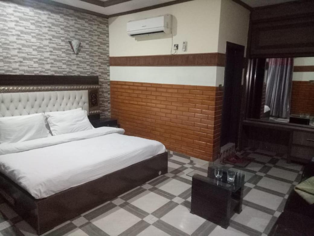 Manama Hotel Ijp Rawalpindi Extérieur photo